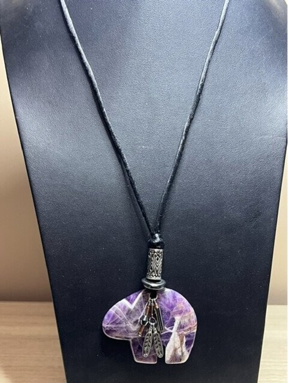 B7572 Chevron Amethyst Carved Bear Pendant Necklace Adjustable Cord Feather